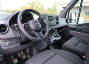 Mercedes-Benz Sprinter 9