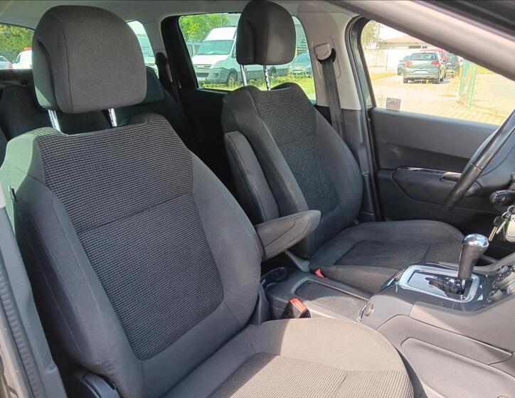 Peugeot 5008 8