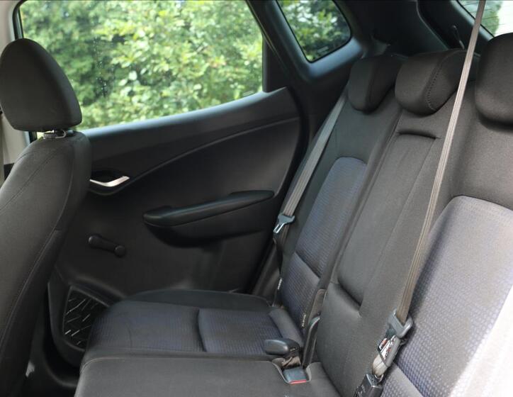 Hyundai ix20 24