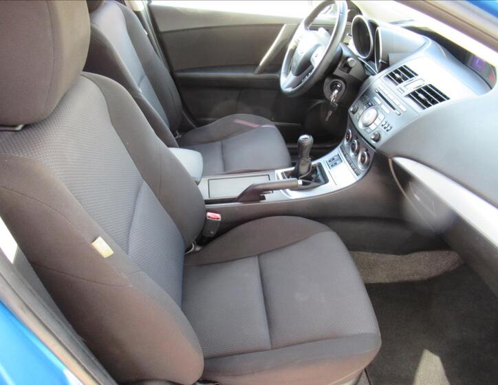 Mazda 3 23
