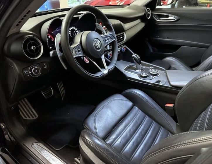 Alfa Romeo Giulia 6