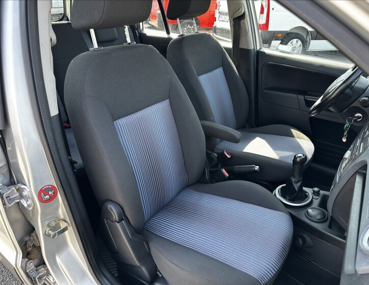 Ford Fusion 24