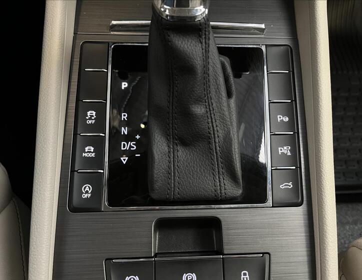 Škoda Superb 16