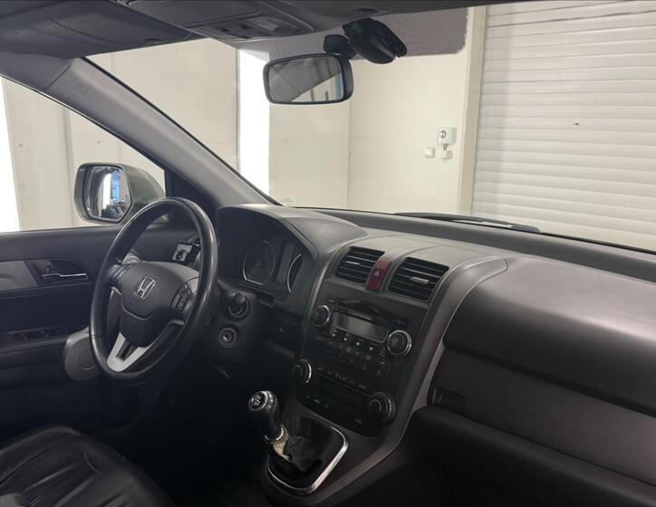 Honda CR-V 8