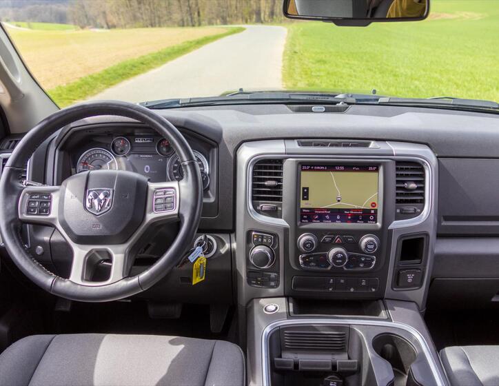 Dodge RAM 32