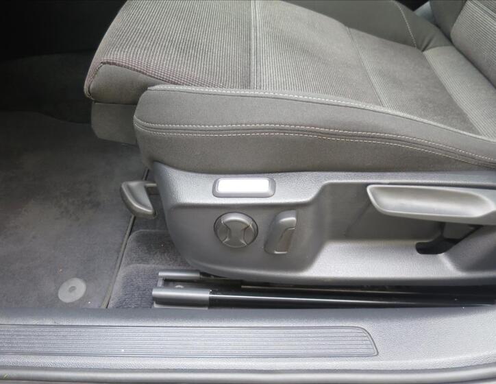 Volkswagen Passat 10