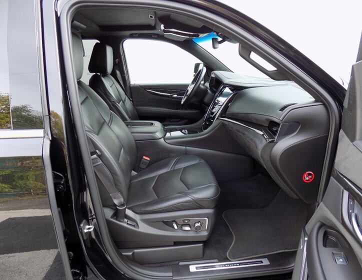 Cadillac Escalade 15