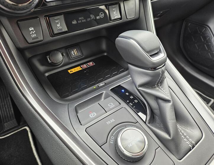 Toyota RAV4 16