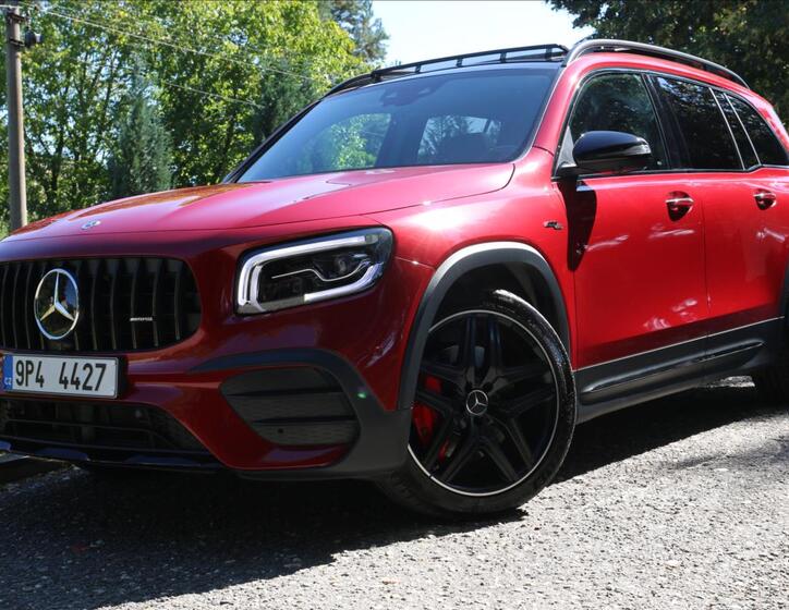 Mercedes-Benz GLB 5