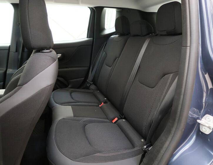 Jeep Renegade 29