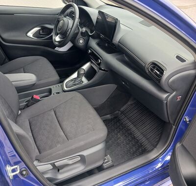 Toyota Yaris 14