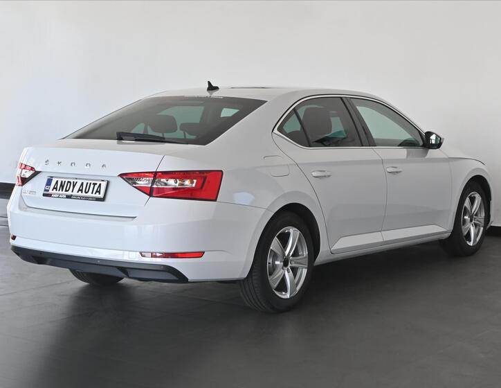 Škoda Superb 3