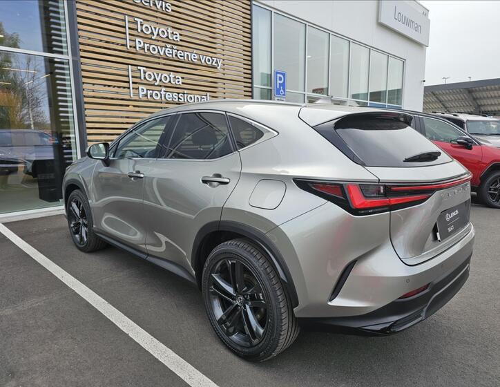 Lexus NX 450h plus 2