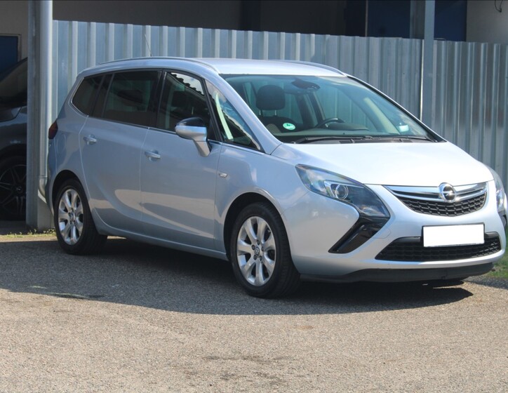 Opel Zafira 1