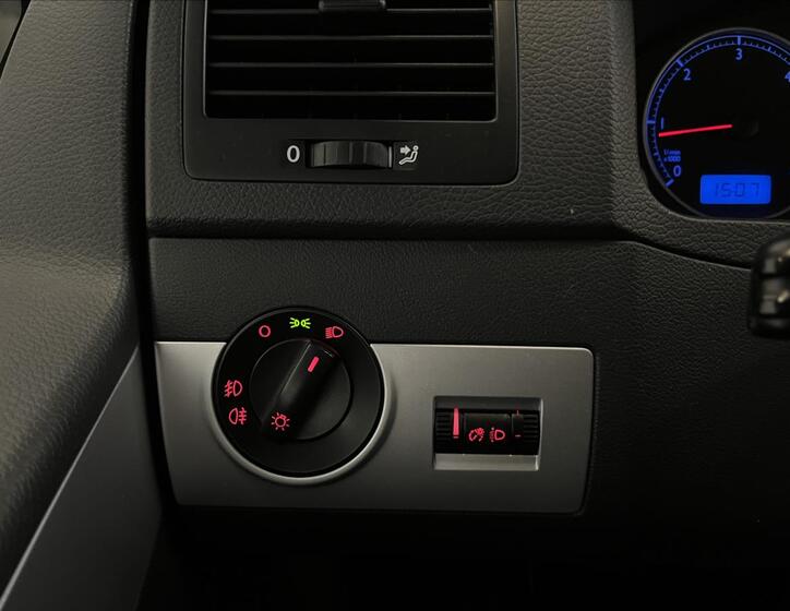 Volkswagen Multivan 15