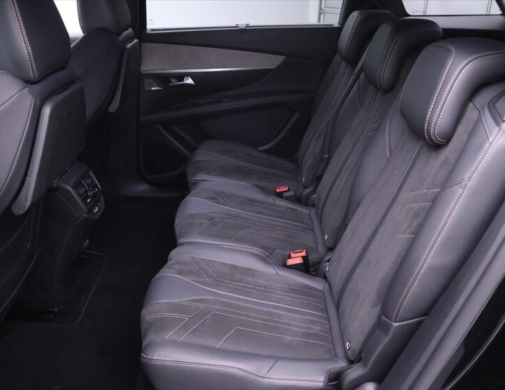 Peugeot 5008 16