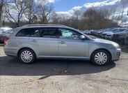 Toyota Avensis 4