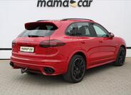 Porsche Cayenne 7