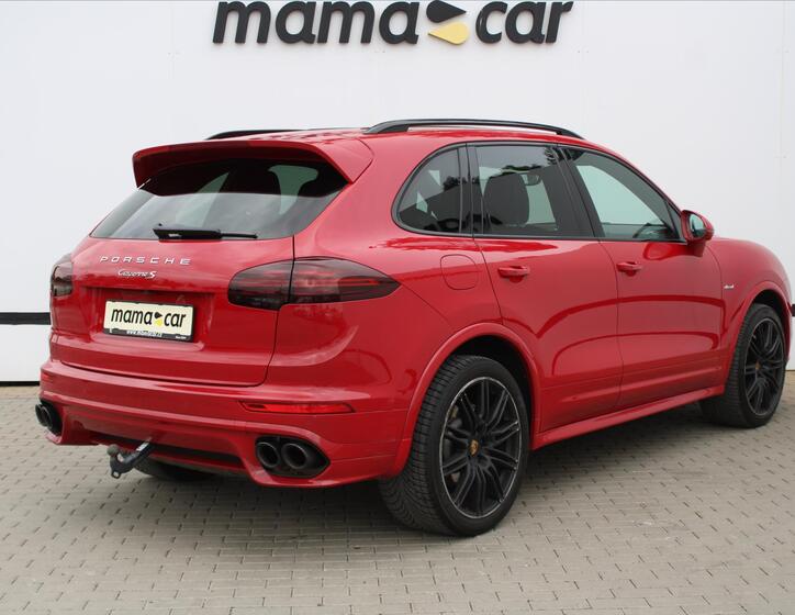 Porsche Cayenne 7