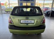 KIA Rio 5
