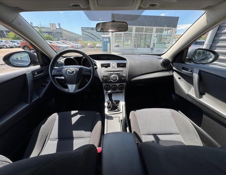Mazda 3 12