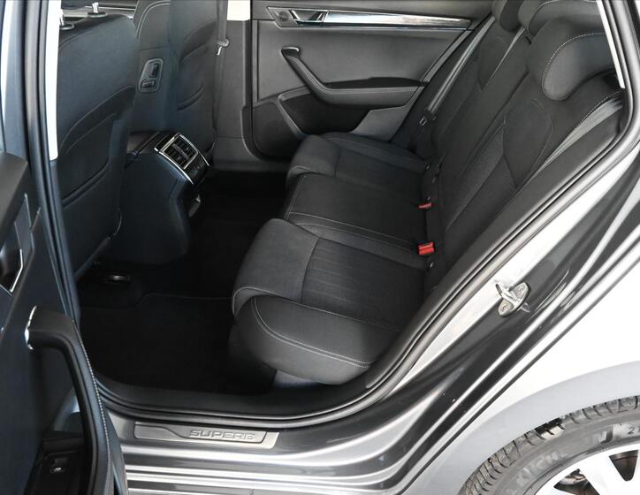 Škoda Superb 10