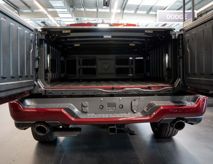 Dodge RAM 8