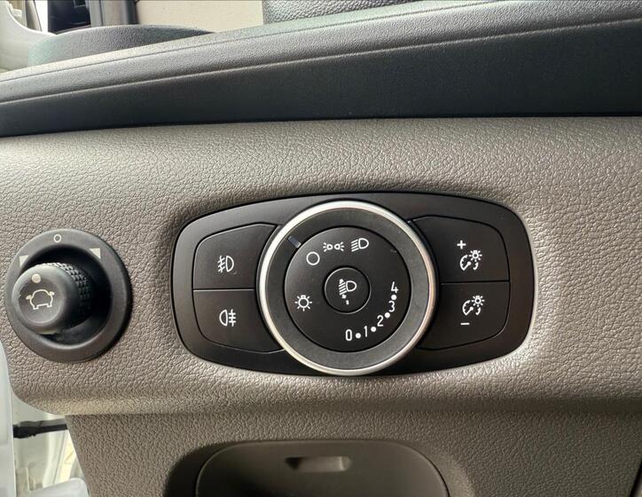 Ford Transit 14