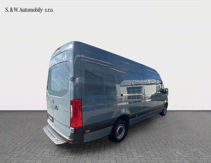 Mercedes-Benz Sprinter 5