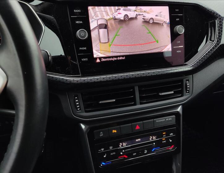 Volkswagen T-Cross 12