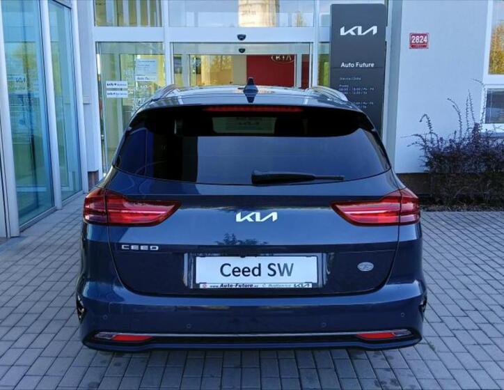 KIA Ceed 4