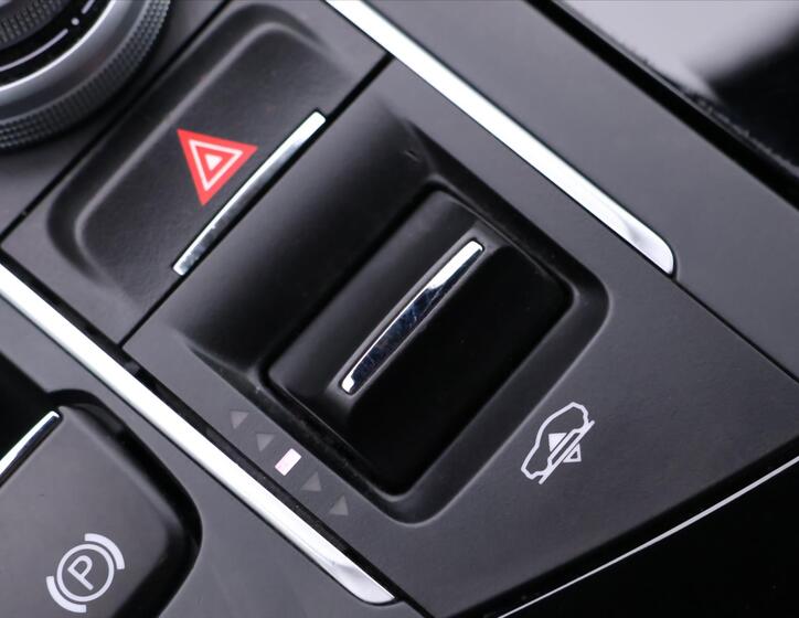 Maserati Levante 32