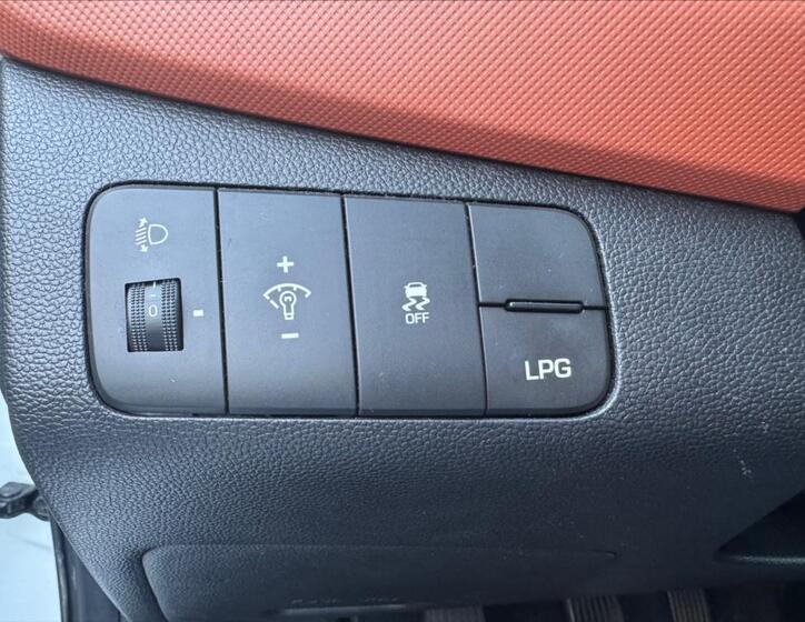 Hyundai i10 21