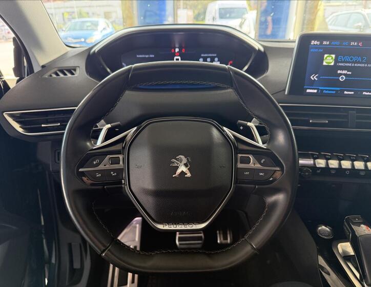Peugeot 5008 12