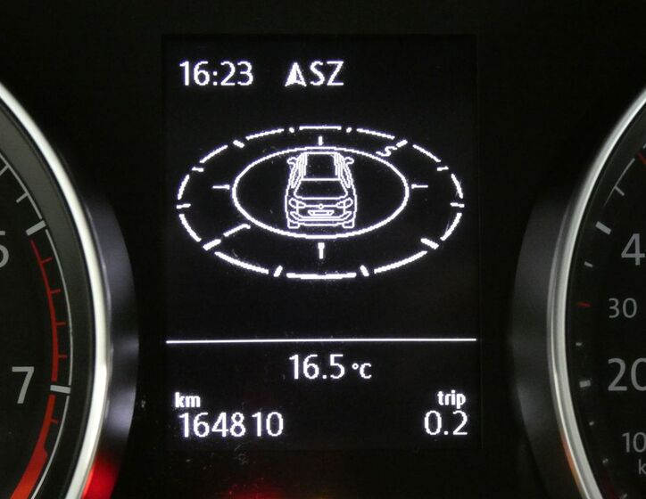 Volkswagen Golf 32