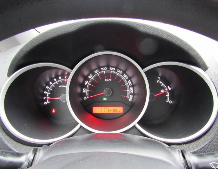 KIA Venga 13