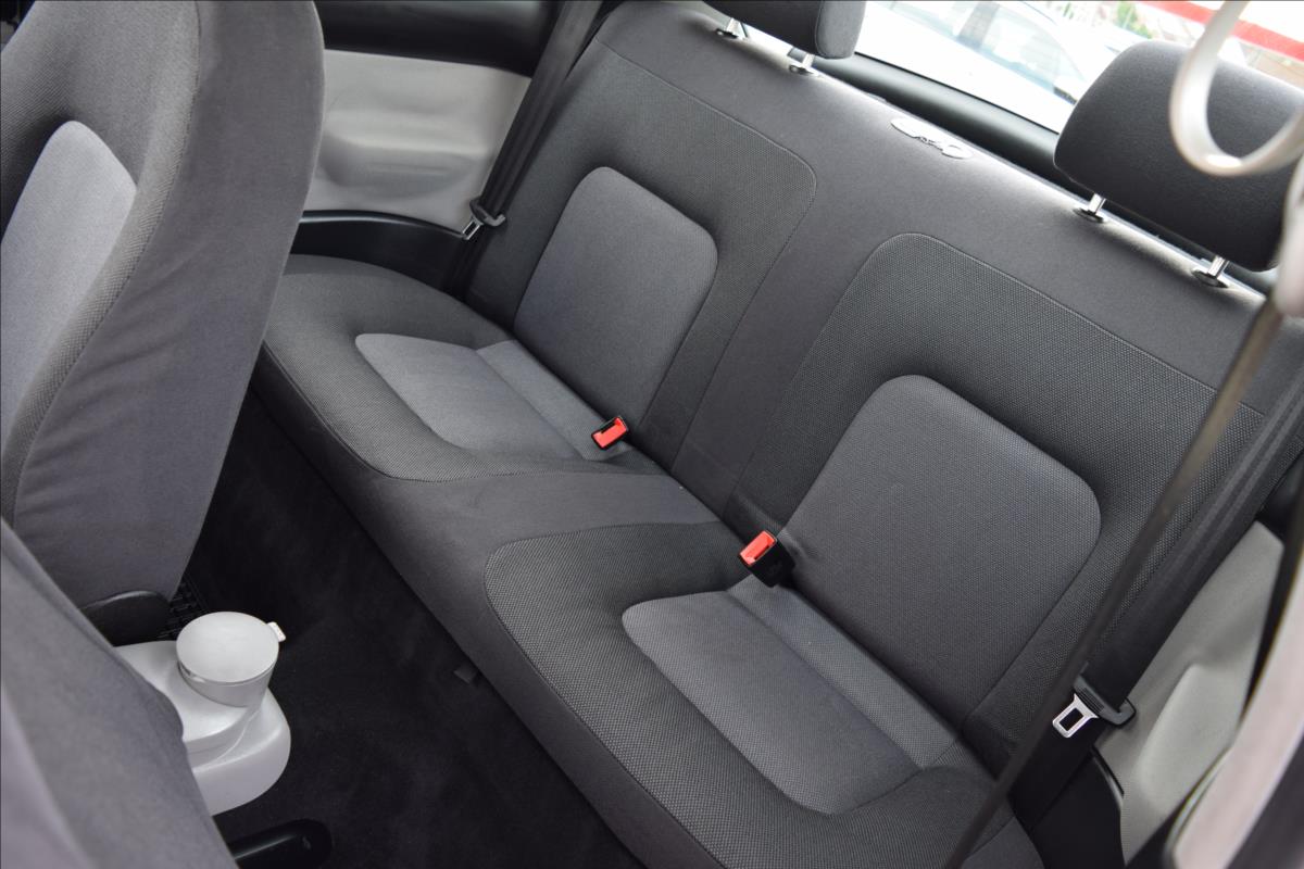 Volkswagen New Beetle