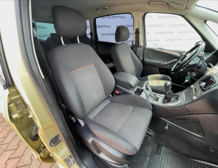 Ford S-MAX 19