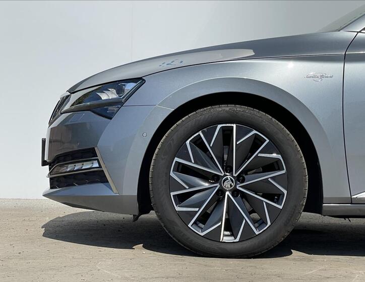 Škoda Superb 21