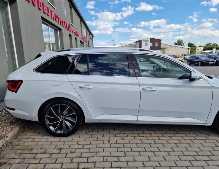 Škoda Superb 43