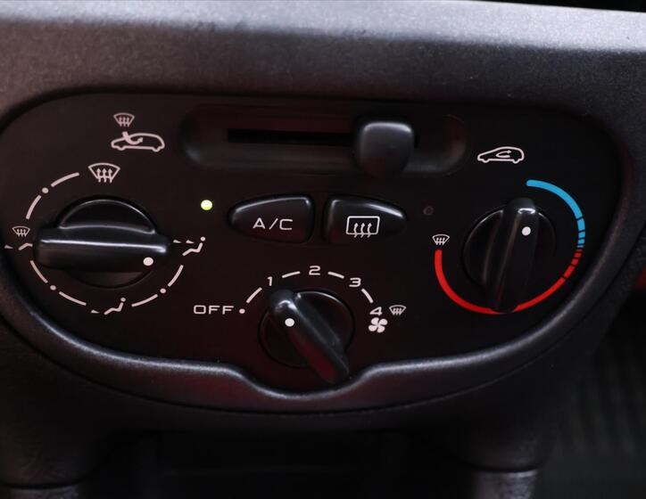 Peugeot 206 17