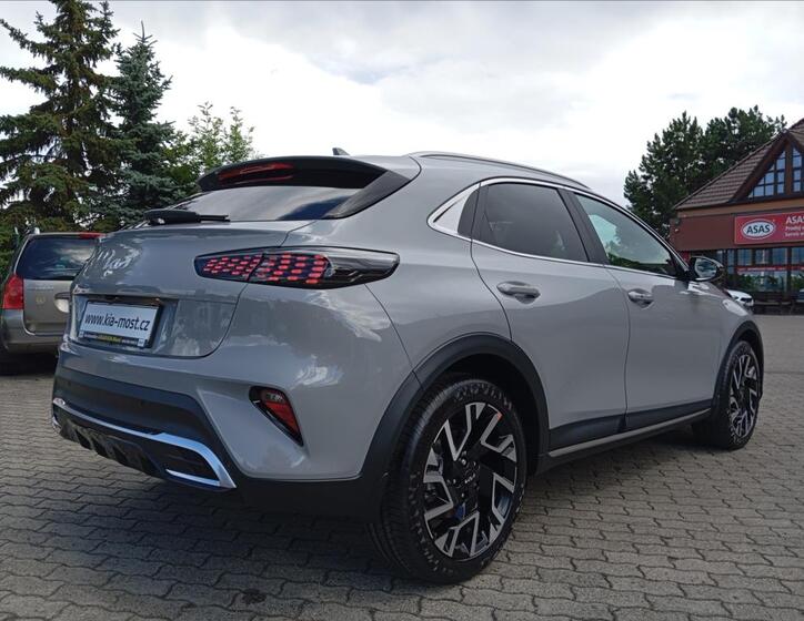 KIA XCeed 10