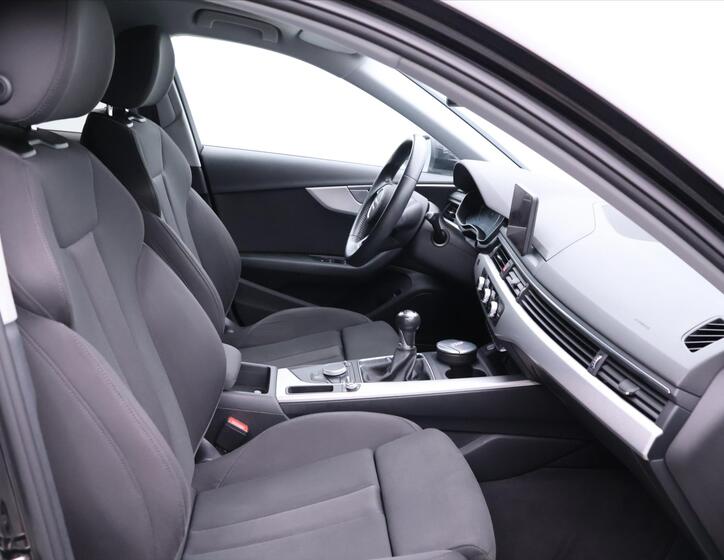 Audi A4 13