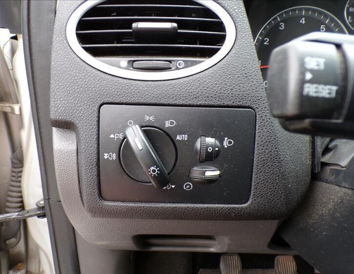 Ford Focus 13