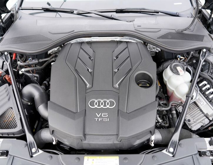 Audi A8 10