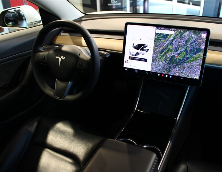 Tesla Model 3 12