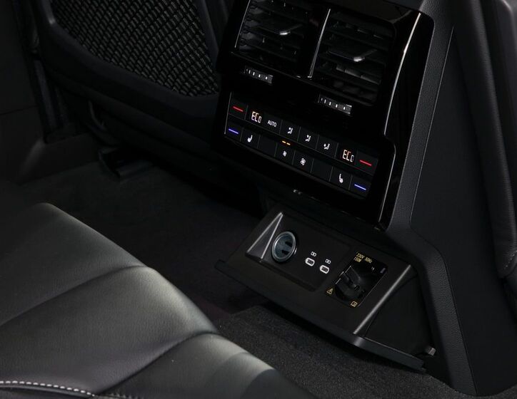 Volkswagen Touareg 25