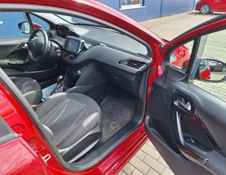 Peugeot 208 14