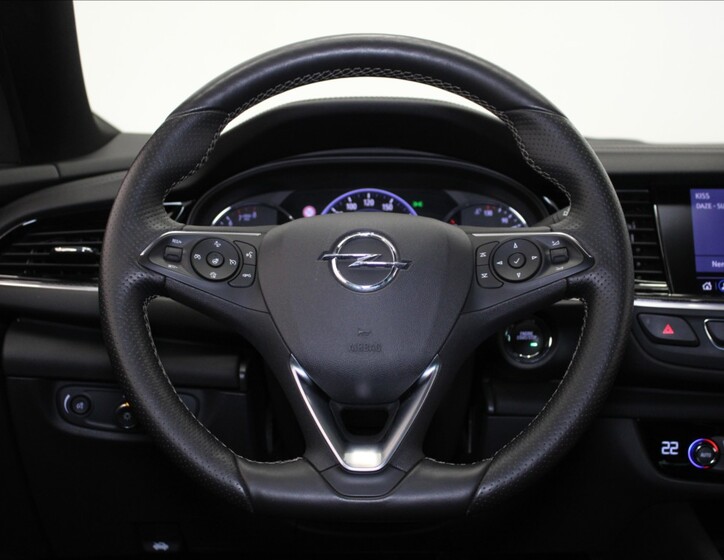 Opel Insignia 9