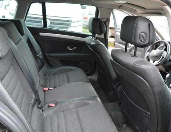Renault Laguna 23